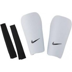 NIKE SHINGUARD WHITE